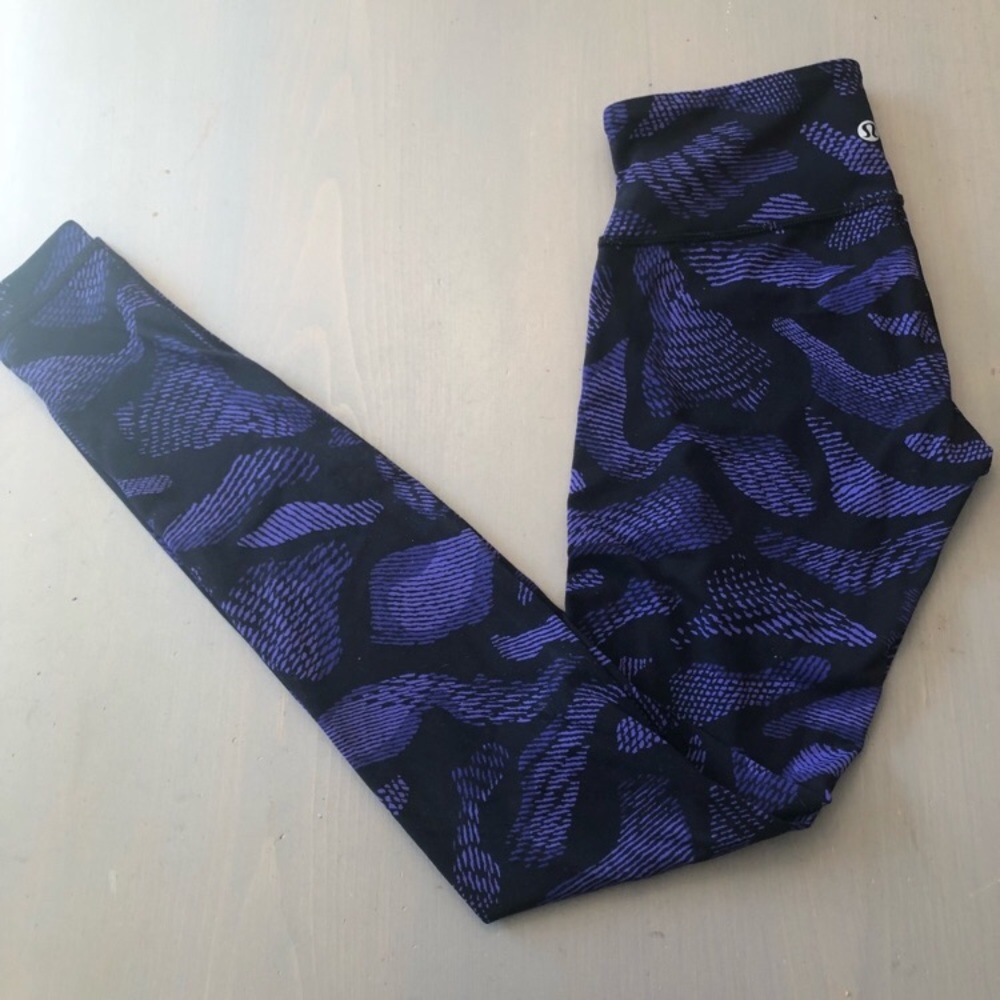 Lululemon leggings Wunder Under Pants size 4.